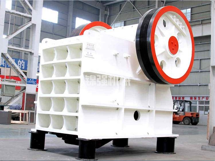 整套砂石料破碎機多少錢?砂石料破碎機設(shè)備成本多少?(圖1) 整套砂石料破碎機多少錢?砂石破碎機設(shè)備成本多少?(圖1)